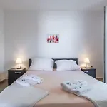 Domuzin Apartment
