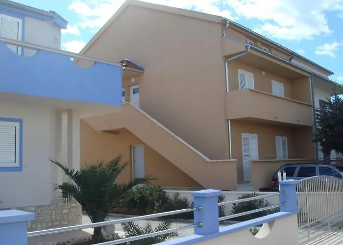 Domuzin Biograd na Moru